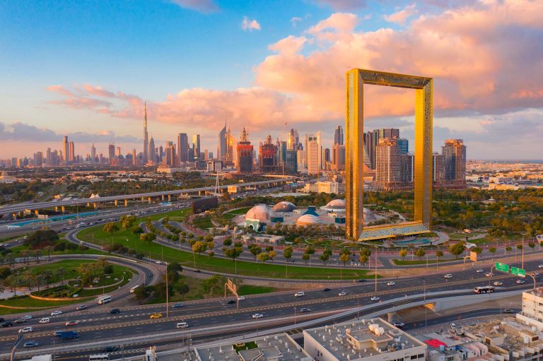 Dubai-frame